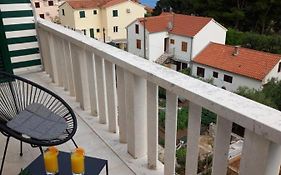 Apartments Jelavic Bol